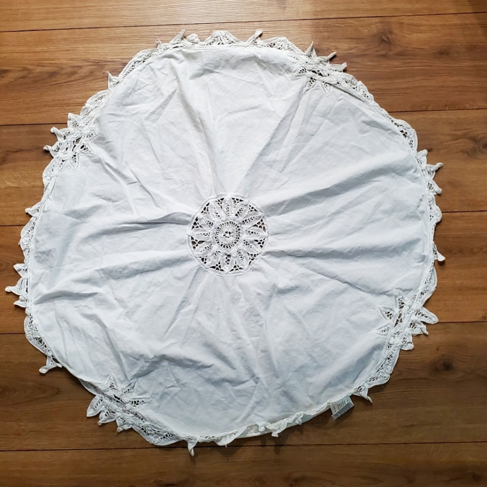 Battenberg Lace Round Table Cloth/Scarf